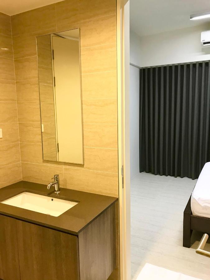 By The Beach - Luxury 2 Bedrooms Family Suite Batu Ferringhi Exterior photo